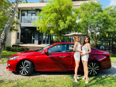 The Perfect Venue for Hosting a Car Meet Lunch Event