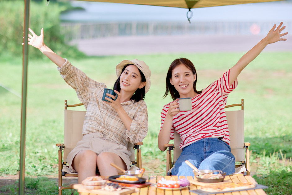 Camping Vibes: Dwarfs On-site BBQ Party