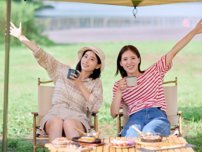 Camping Vibes: Dwarfs On-site BBQ Party