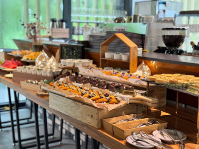 Loherb Buffet Light Meal Highlights